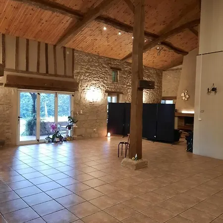 La Granja De Lutz Maison D'hotes Hotel Tombeboeuf